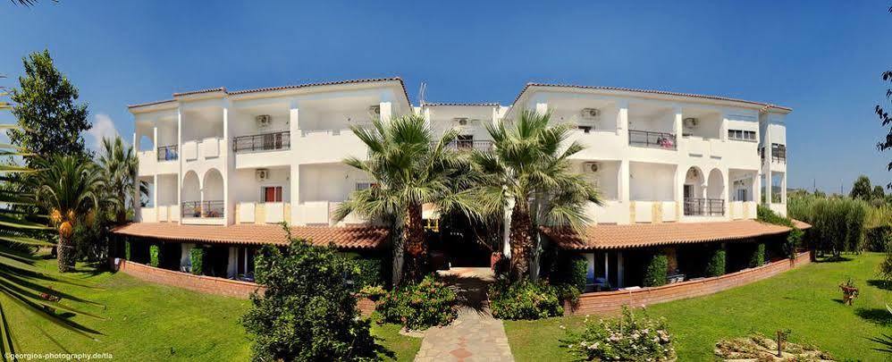 Martha'S Haus Hotel Геракини Экстерьер фото